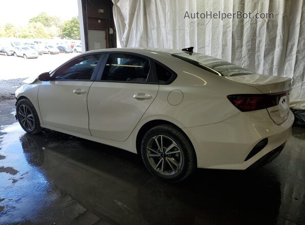 3KPF24AD7PE517911 2023 KIA FORTE White 