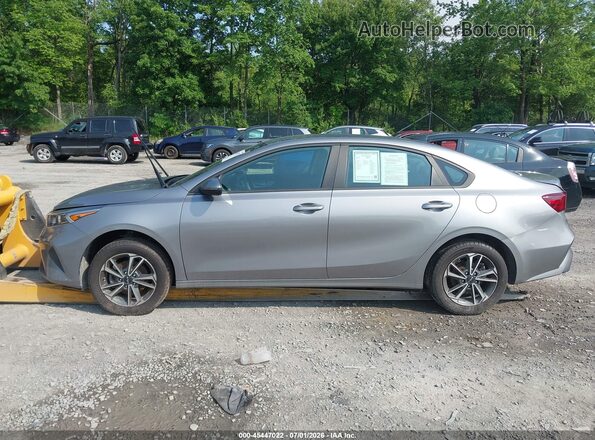 3KPF24AD7PE543408 2023 KIA FORTE Gray Widok wnętrza 360 stopni