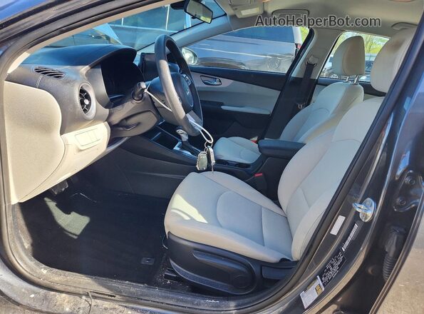 3KPF24AD7PE580748 2023 KIA FORTE Gray 