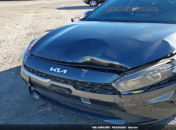 3KPF24AD7PE609231 2023 KIA FORTE Gray Вид спереду