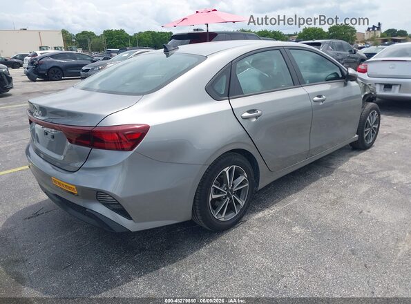 3KPF24AD7PE615904 2023 KIA FORTE Silver Tył prawy