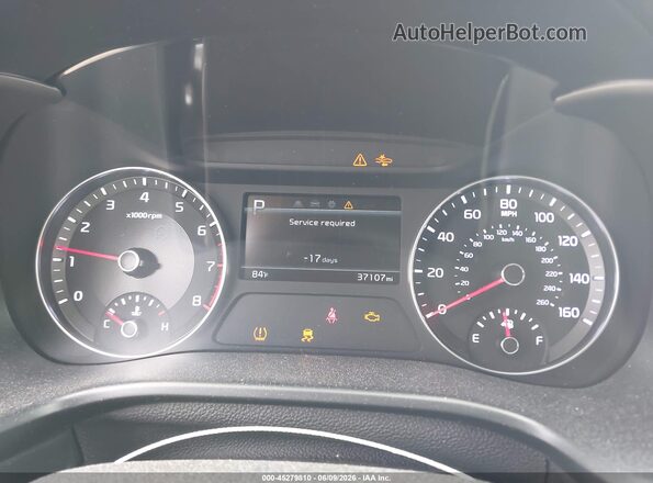 3KPF24AD7PE615904 2023 KIA FORTE Silver Widok tylnych siedzeń