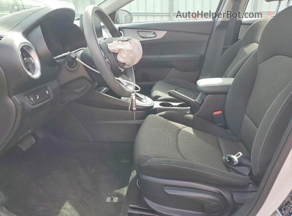 3KPF24AD7PE634713 2023 KIA FORTE Белый 