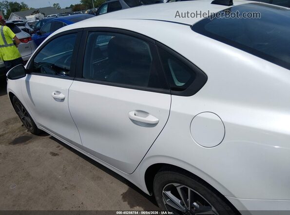 3KPF24AD7PE687234 2023 KIA FORTE White სალონის 360-გრადუსიანი ხედი