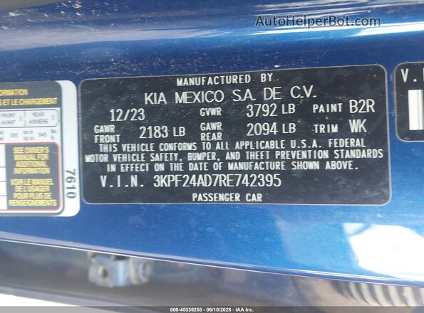 3KPF24AD7RE742395 2024 KIA FORTE Blue Widok komory silnika