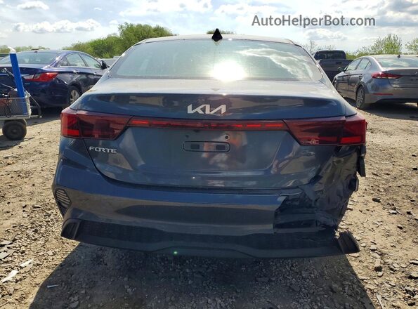 3KPF24AD7RE759097 2024 KIA FORTE Gray უკანა ხედი