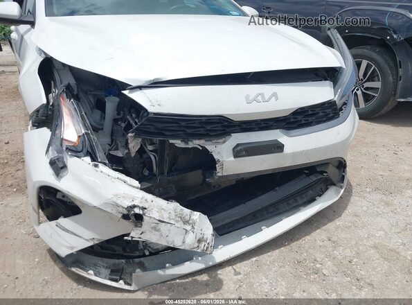 3KPF24AD7RE759472 2024 KIA FORTE White წინა ხედი