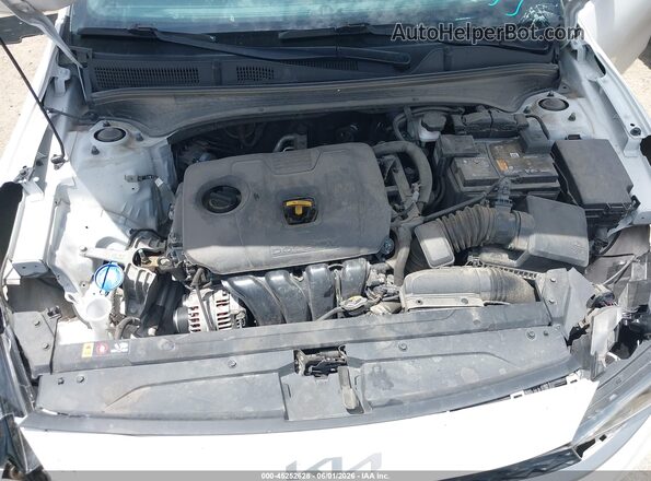 3KPF24AD7RE759472 2024 KIA FORTE White უკანა ხედი