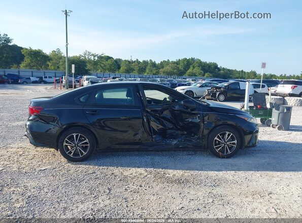 3KPF24AD7RE771895 2024 KIA FORTE Black Widok wnętrza z tyłu