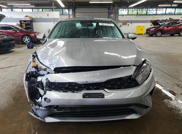 3KPF24AD7RE795047 2024 KIA FORTE Серый 