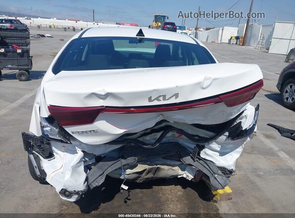 3KPF24AD7RE798773 2024 KIA FORTE White 