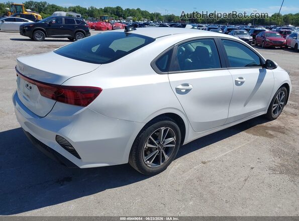 3KPF24AD7RE803034 2024 KIA FORTE Белый Задняя правая четверть