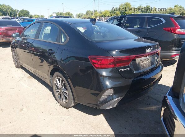 3KPF24AD7RE812218 2024 KIA FORTE Black Trasero izquierdo