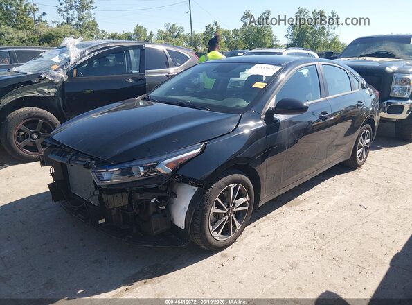 3KPF24AD7RE812218 2024 KIA FORTE Black Vista tres cuartos delantera izquierda