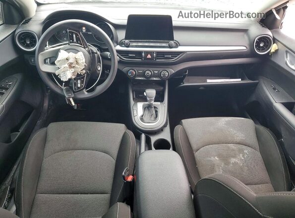 3KPF24AD7RE815846 2024 KIA FORTE White 