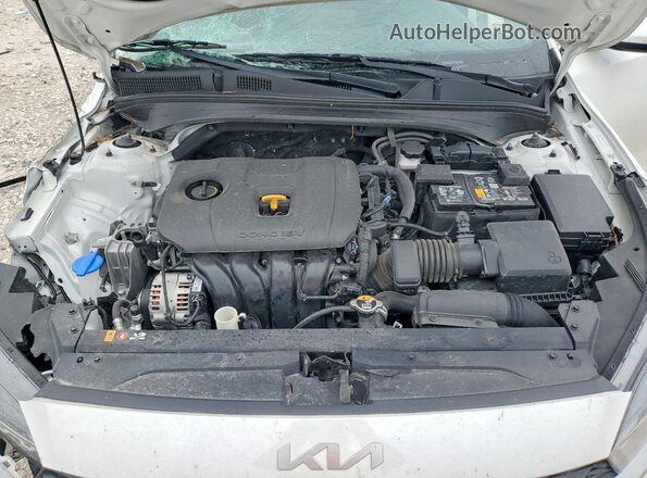 3KPF24AD7RE815846 2024 KIA FORTE White 