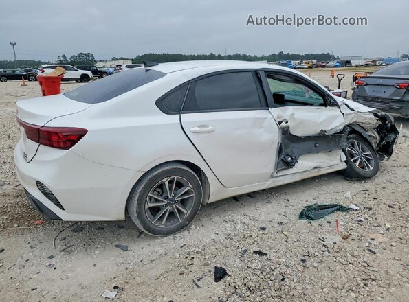 3KPF24AD7RE815846 2024 KIA FORTE White 