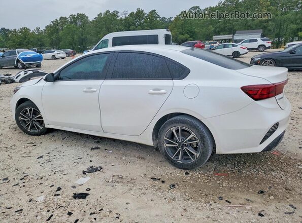 3KPF24AD7RE815846 2024 KIA FORTE White 
