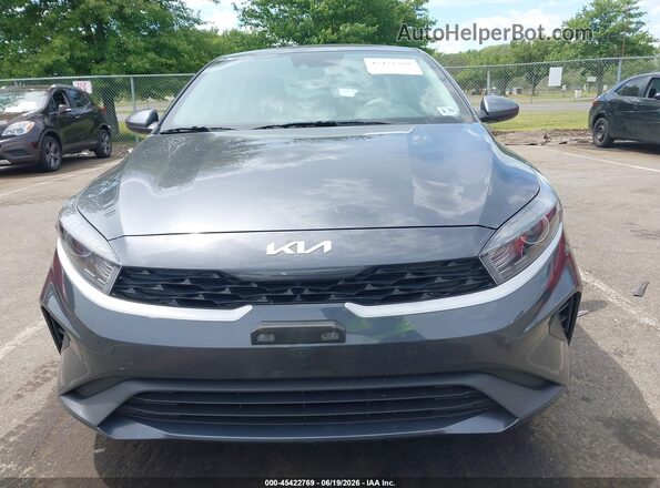3KPF24AD7RE830069 2024 KIA FORTE Gray Widok zestawu wskaźników
