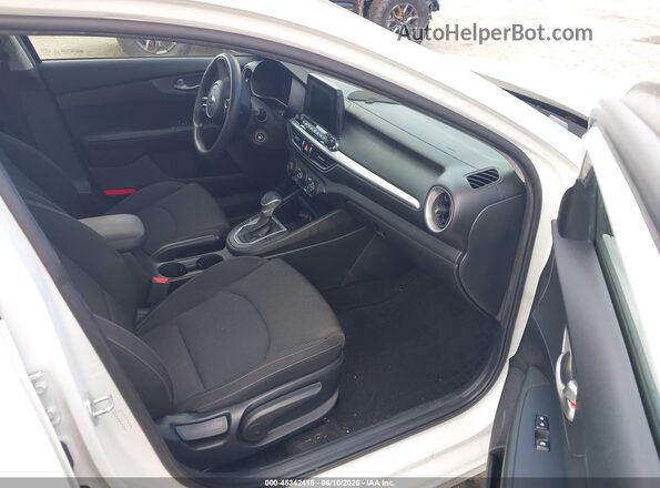 3KPF24AD8LE232662 2020 KIA FORTE White Սալոնի դիմացի տեսք