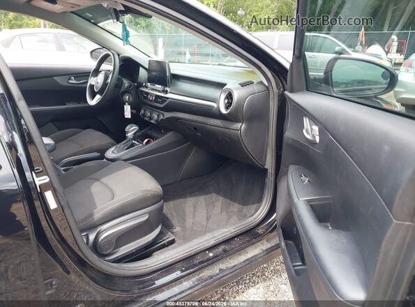 3KPF24AD8ME375807 2021 KIA FORTE Black წინა სალონის ხედი