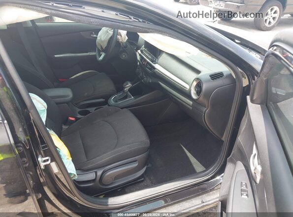 3KPF24AD8ME381400 2021 KIA FORTE Black Вид салону спереду