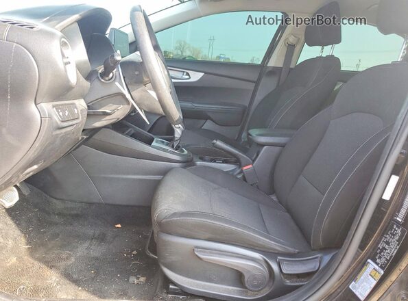 3KPF24AD8NE424974 2022 KIA FORTE Black Widok wnętrza z przodu