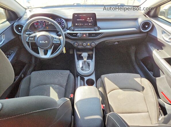 3KPF24AD8PE643792 2023 KIA FORTE White Dashboard view