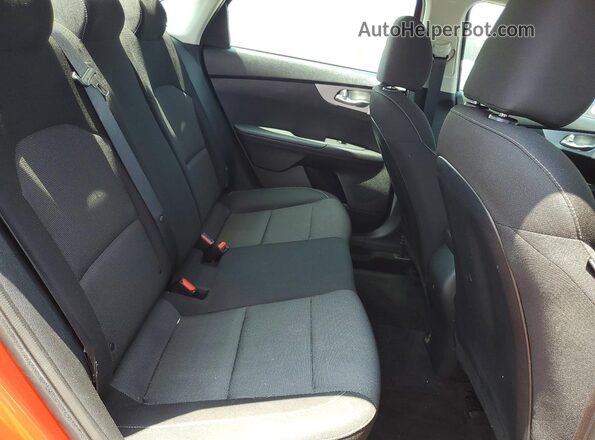 3KPF24AD8PE680292 2023 KIA FORTE Orange 
