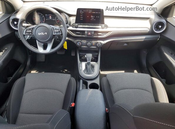 3KPF24AD8PE680292 2023 KIA FORTE Orange 