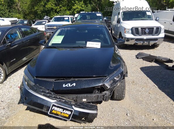 3KPF24AD8RE701192 2024 KIA FORTE Черный Вид задней части салона