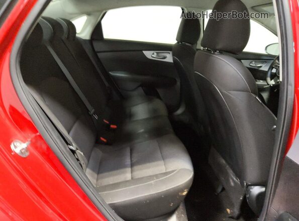 3KPF24AD8RE722513 2024 KIA FORTE Красный Вид задних сидений