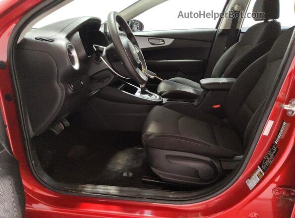 3KPF24AD8RE722513 2024 KIA FORTE Красный Вид салона спереди