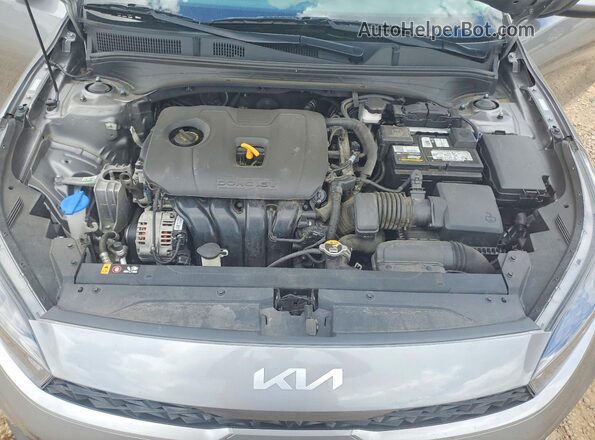 3KPF24AD8RE752532 2024 KIA FORTE Серый Вид задней части салона