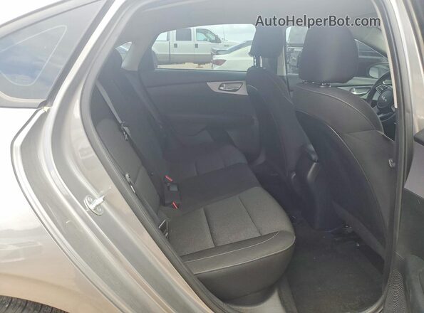 3KPF24AD8RE752532 2024 KIA FORTE Серый Вид задних сидений