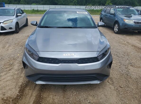 3KPF24AD8RE752532 2024 KIA FORTE Серый Вид спереди