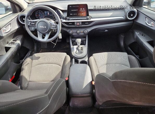3KPF24AD8RE780296 2024 KIA FORTE Silver წინა პანელის ხედი