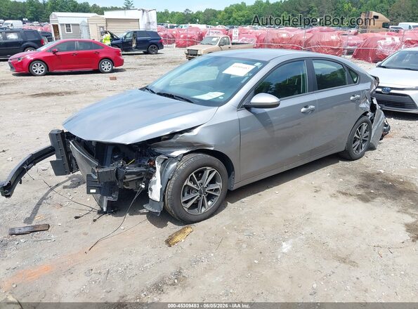 3KPF24AD8RE787572 2024 KIA FORTE Silver წინა მარცხენა ხედი სამი მეოთხედიდან