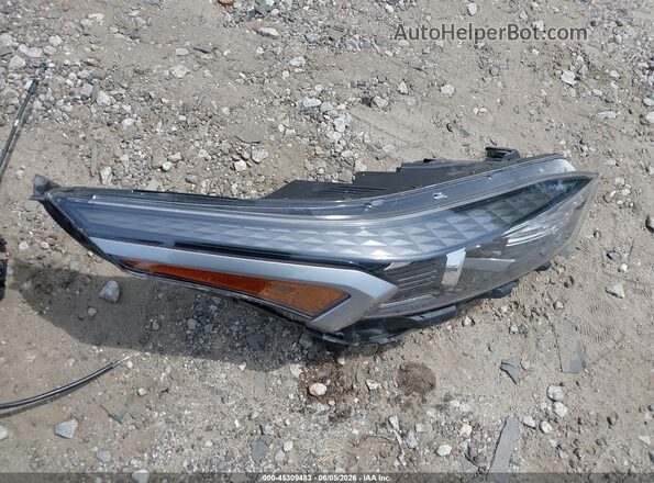 3KPF24AD8RE787572 2024 KIA FORTE Silver ხელსაწყოთა პანელის ხედი