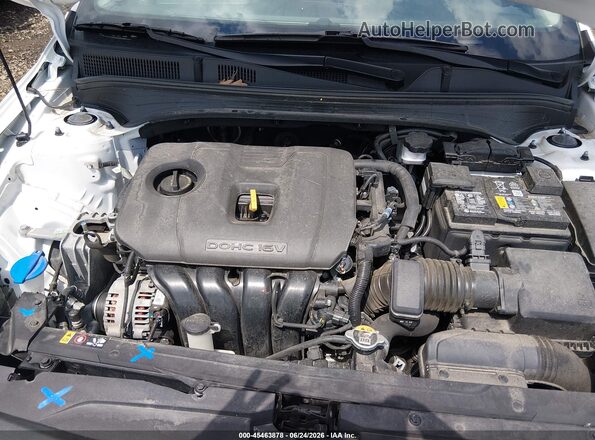 3KPF24AD8RE791167 2024 KIA FORTE White Widok z tyłu