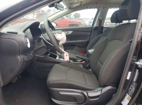 3KPF24AD8RE805682 2024 KIA FORTE Black Vista interior delantera