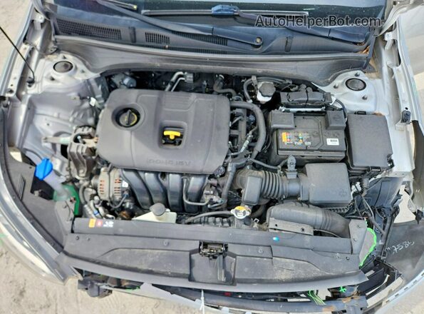 3KPF24AD9ME331976 2021 KIA FORTE Серебряный Вид задней части салона