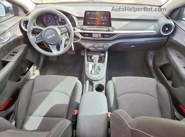 3KPF24AD9PE520552 2023 KIA FORTE White 
