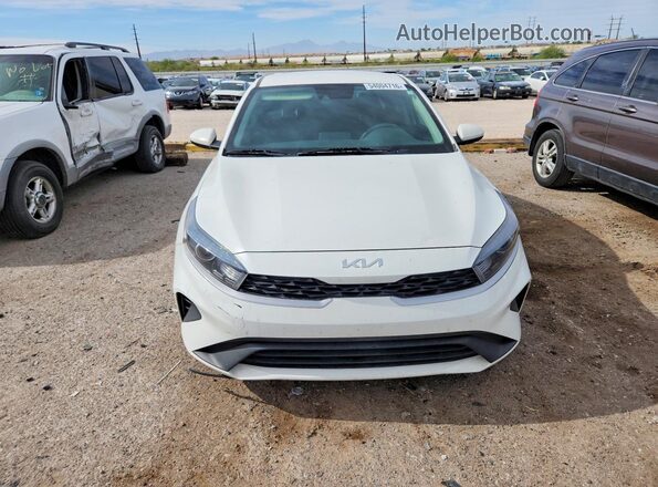 3KPF24AD9PE520552 2023 KIA FORTE White 
