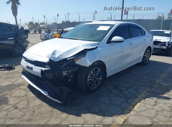 3KPF24AD9PE538873 2023 KIA FORTE White Przód lewy
