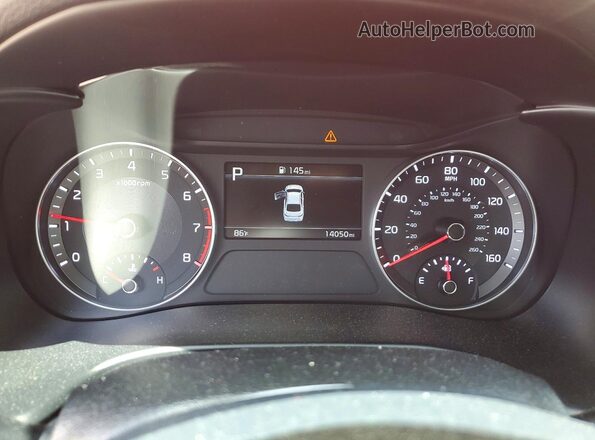 3KPF24AD9PE573574 2023 KIA FORTE Orange 