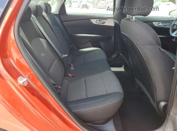 3KPF24AD9PE573574 2023 KIA FORTE Orange 