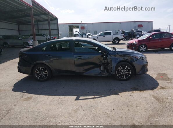 3KPF24AD9PE586776 2023 KIA FORTE Серый Вид задней части салона