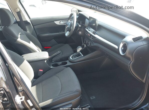 3KPF24AD9PE665560 2023 KIA FORTE Black Front interior view