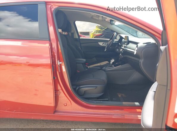 3KPF24AD9RE726585 2024 KIA FORTE Orange Widok wnętrza z przodu